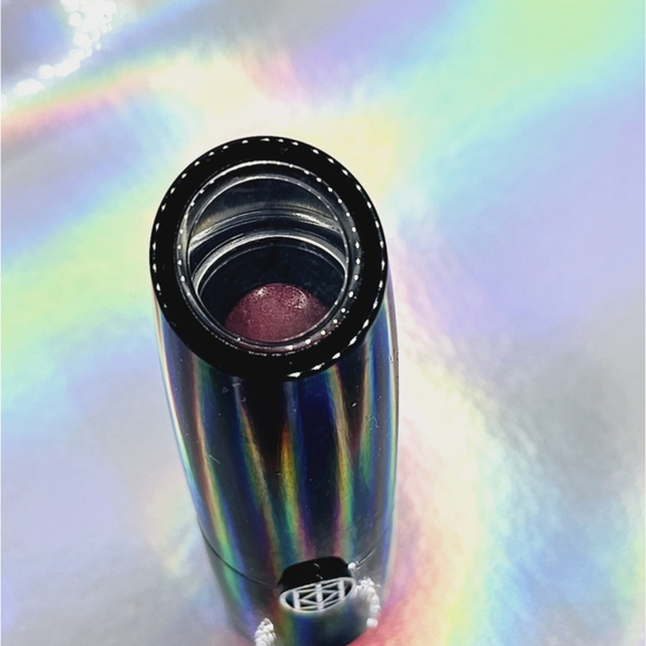 Mary Kay Scarlet Red Gel Semi-Shine Lipstick - Picture 7 of 11